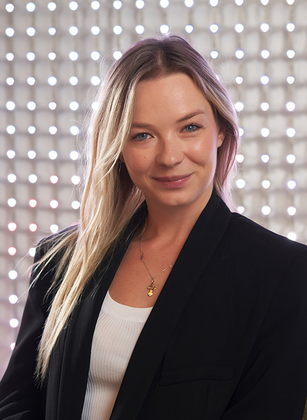 Alesya Zhilenkova Headshot