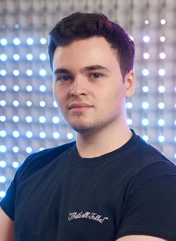 Daniel Thornton Headshot