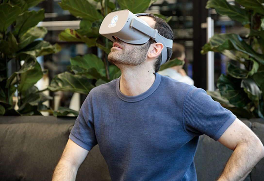 Virtual reality experience designed by Random42